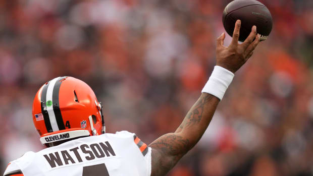 Dec 11, 2022; Cincinnati, Ohio, USA; Cleveland Browns quarterback Deshaun Watson (4) throws in the first quarter during a Week 14 NFL game against the Cincinnati Bengals at Paycor Stadium. Mandatory Credit: Kareem Elgazzar-USA TODAY Sports